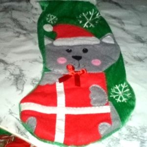 NWOT Christmas Stocking/Green with Grey Cat Holding a Red Present